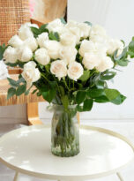 35-white-roses-vase-flowers-in-belek-4.jpg